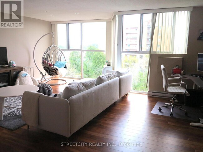 Photo du bâtiment - 127 Belmont Dr