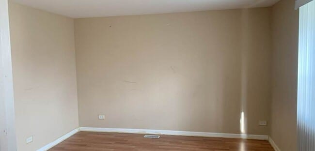 Building Photo - Your Search For A Condo Ends Here!!!!!!!!