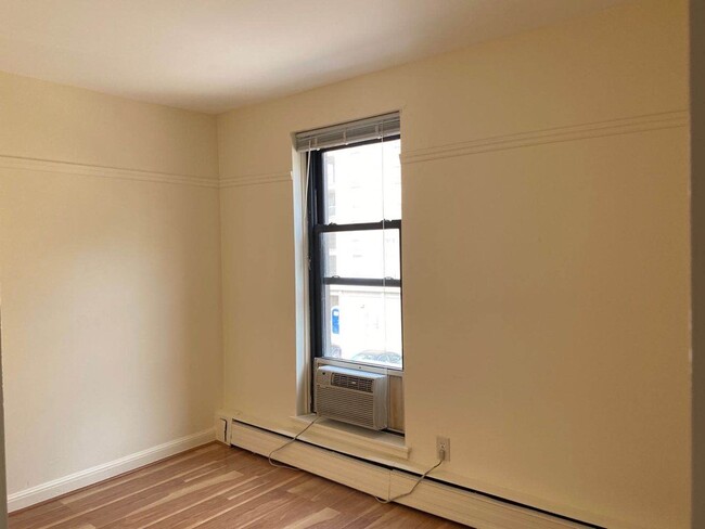 Foto del edificio - 8 Juniper St