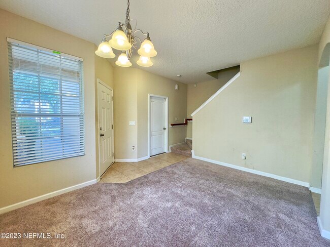 Foto del edificio - 3683 Hartsfield Forest Cir