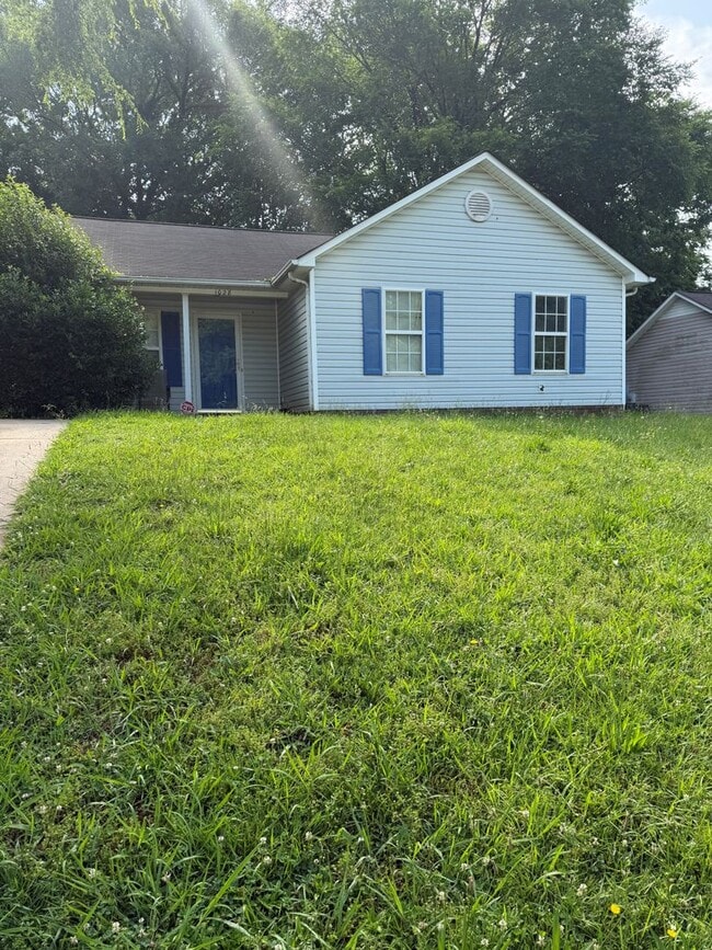 Building Photo - 1028 Capps Hollow Dr