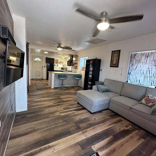Foto del edificio - 1319 N 13th Ave