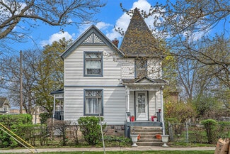 Building Photo - 218 Woodward St