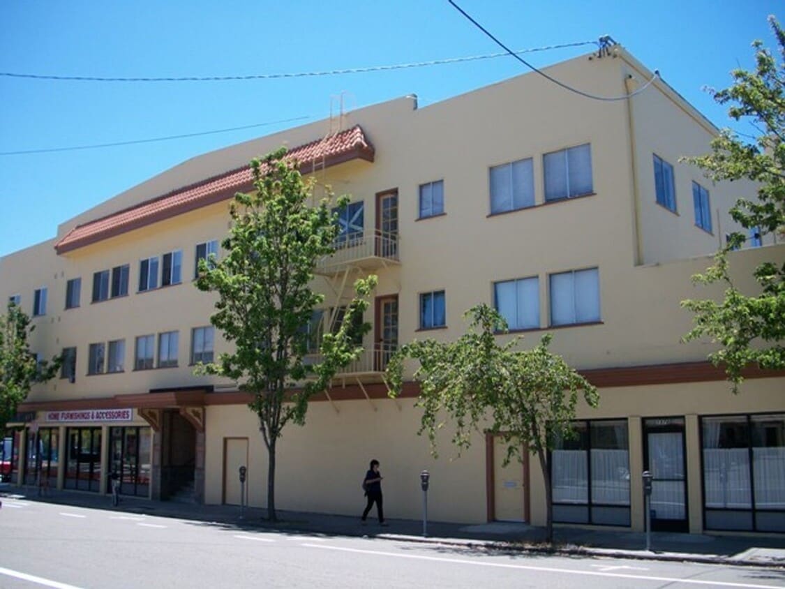 COMING SOON A Bright Sunny 1 bedroom, with... - COMING SOON A Bright Sunny 1 bedroom, with...