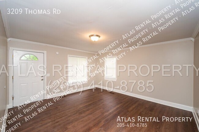 Foto del edificio - 3209 Thomas Rd