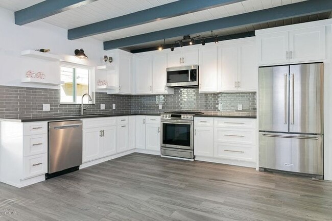 Building Photo - 133 Anacapa Ave