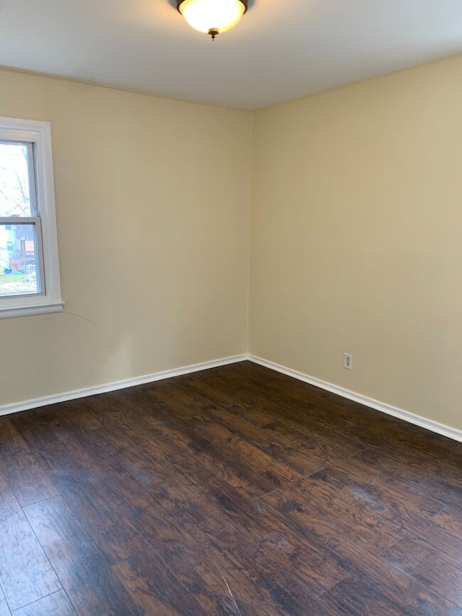 Building Photo - 2 Bedroom apartment for Rent - Poughkeepsie