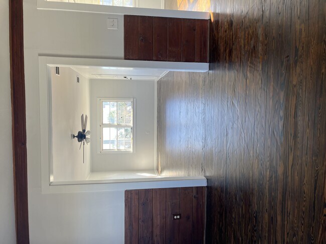 Foto del edificio - 2717 S Fletcher Ave