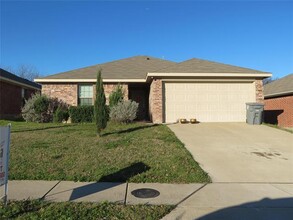 Building Photo - 3027 Appaloosa Dr