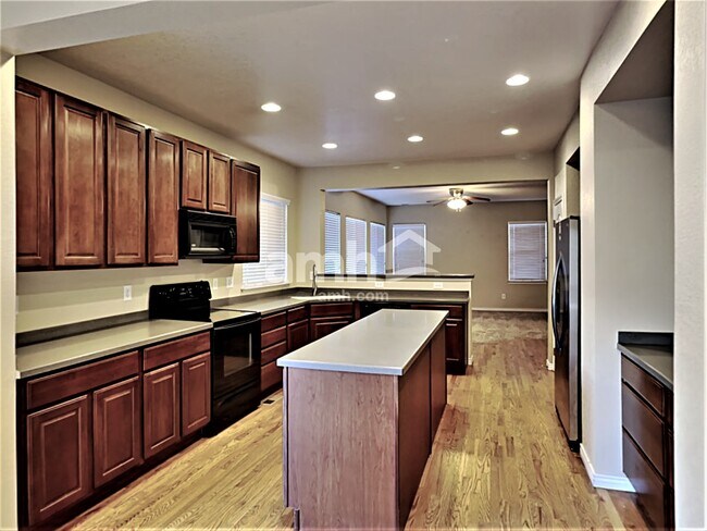 Foto del edificio - 12278 Kittredge St
