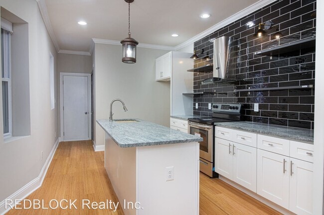 Building Photo - 4 br, 2 bath House - 733 S 57TH ST
