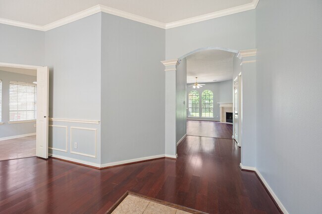 Foto del edificio - 5827 Willow Park Dr