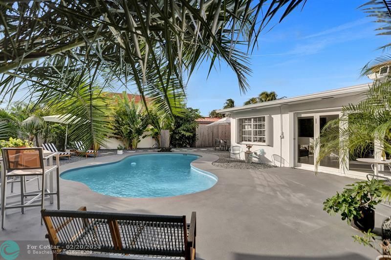 Foto principal - 1430 NE 56th St