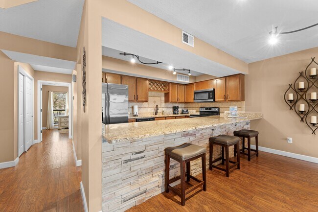 Building Photo - 160 Mulligan Dr