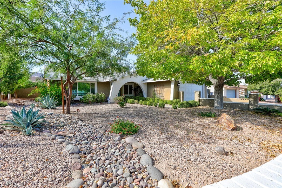 Foto principal - 628 Greenway Rd