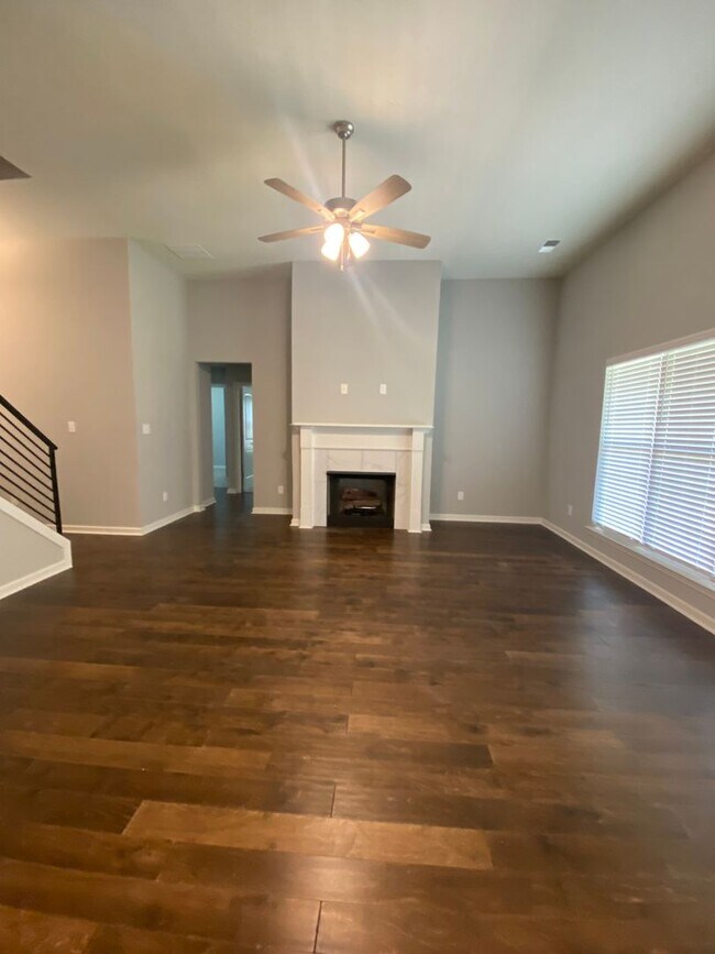 Building Photo - 3160 Magnolia Bloom Dr