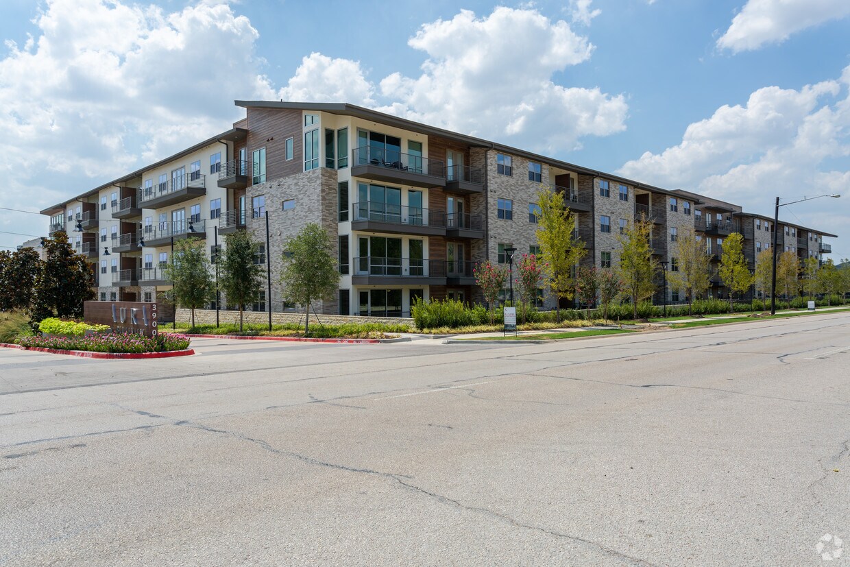Bellevue At The Bluffs Apartments Dallas Tx Apartments Com