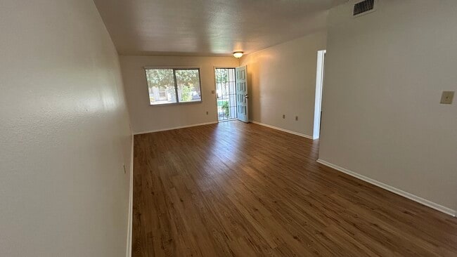 Photo - 10620 W Coggins Dr (Sun City, AZ) Apartment