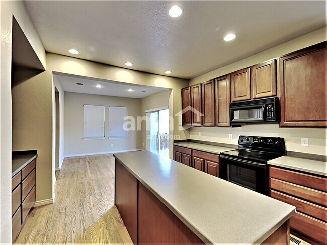 Foto del edificio - 12278 Kittredge St