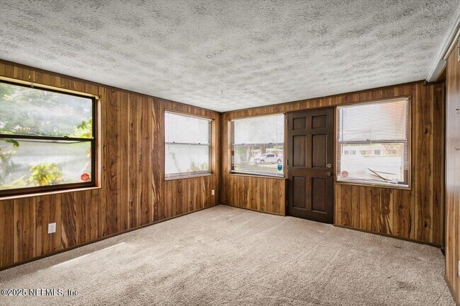 Building Photo - 6446 Ledbury Dr S