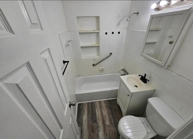 Building Photo - 1600 NW 93rd St