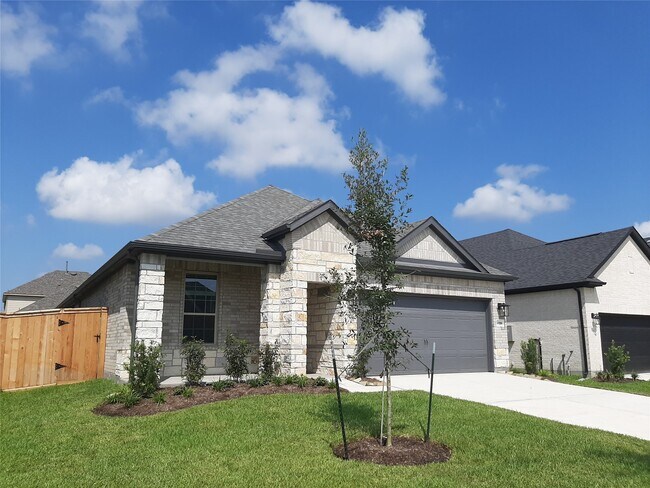Foto del edificio - 16026 Tangled Vine Ln