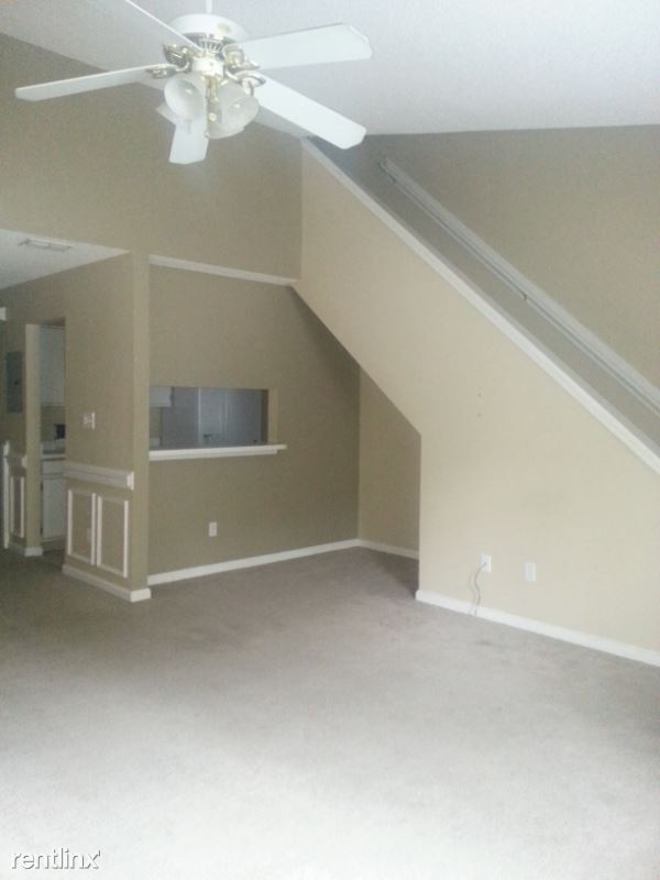 Foto del edificio - 3 br, 2 bath Townhome - 2396 Tina Dr