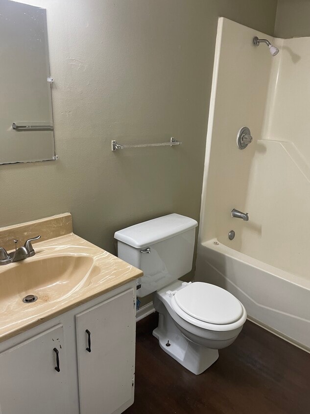 Foto del edificio - 6215 N 28th Street Ter