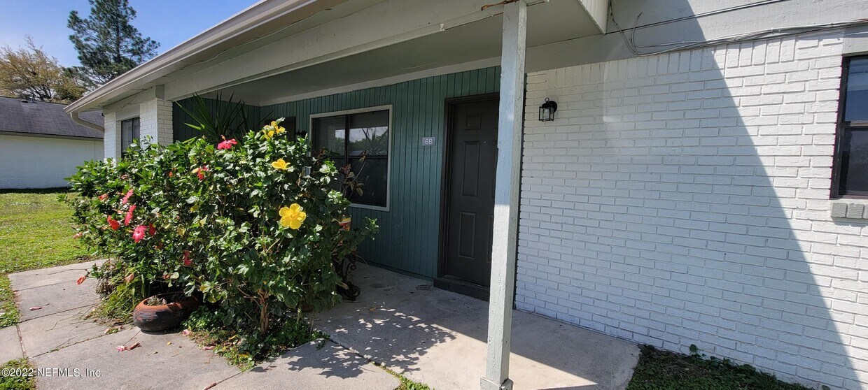 1357 Kingsley Ave Unit 6B, Orange Park, FL 32073 Room for Rent in