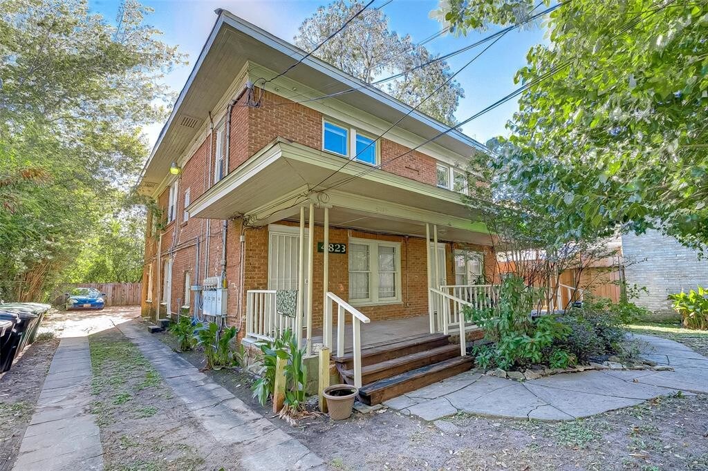 Foto principal - 4823 Jackson St