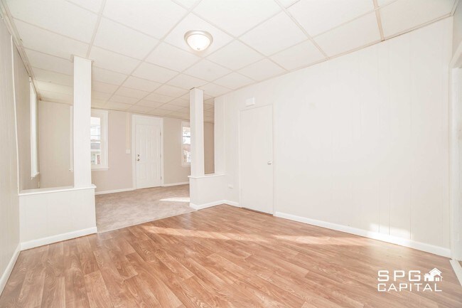 Foto del edificio - 132 N 2nd St