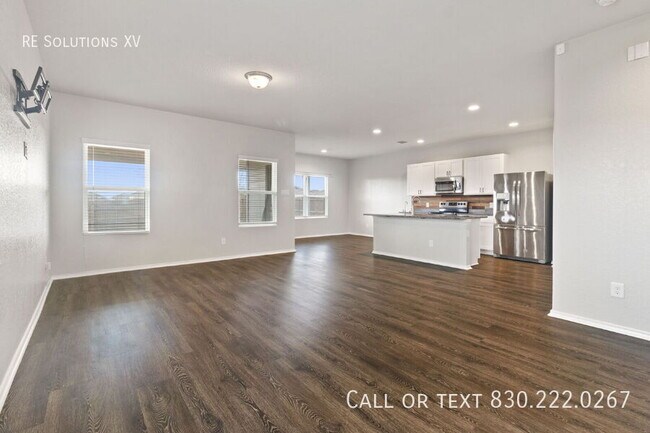 Foto del edificio - 12802 Lucas Ridge Dr