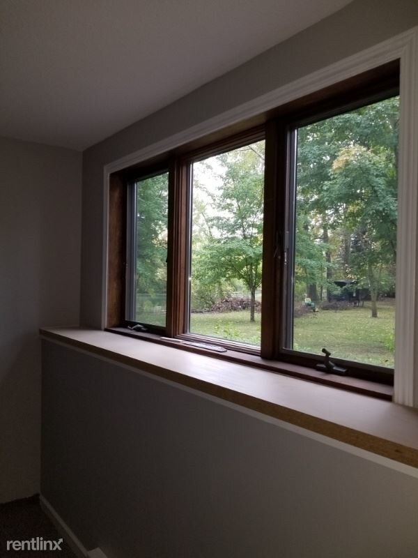 Building Photo - 2 br, 1 bath Apartment - 323 Sawmill Lane #B