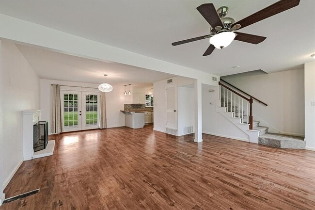Building Photo - 4904 Creekline Dr