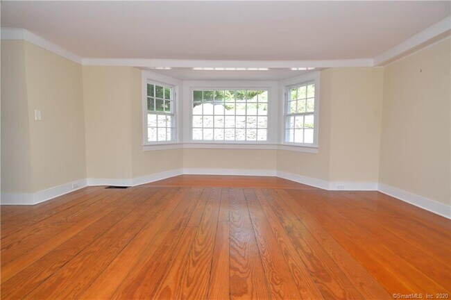 Building Photo - 95 Peaceable St