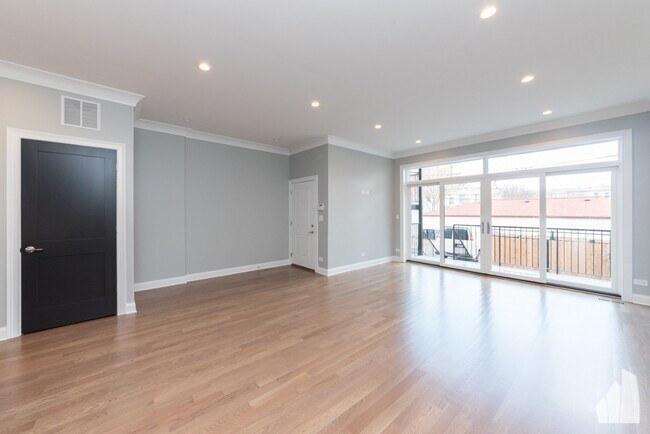 Foto del edificio - 2319 N Southport Ave
