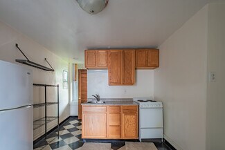 Building Photo - 86 S 15th St