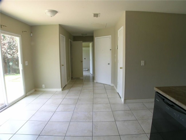 Building Photo - 3305 Bent Creek Dr