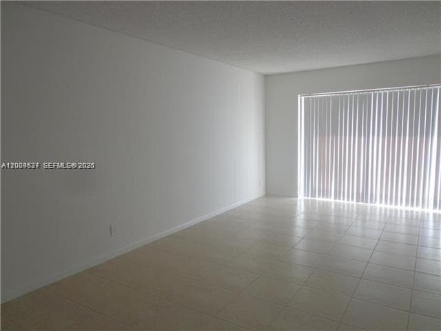 Foto del edificio - 5200 NW 31st Ave