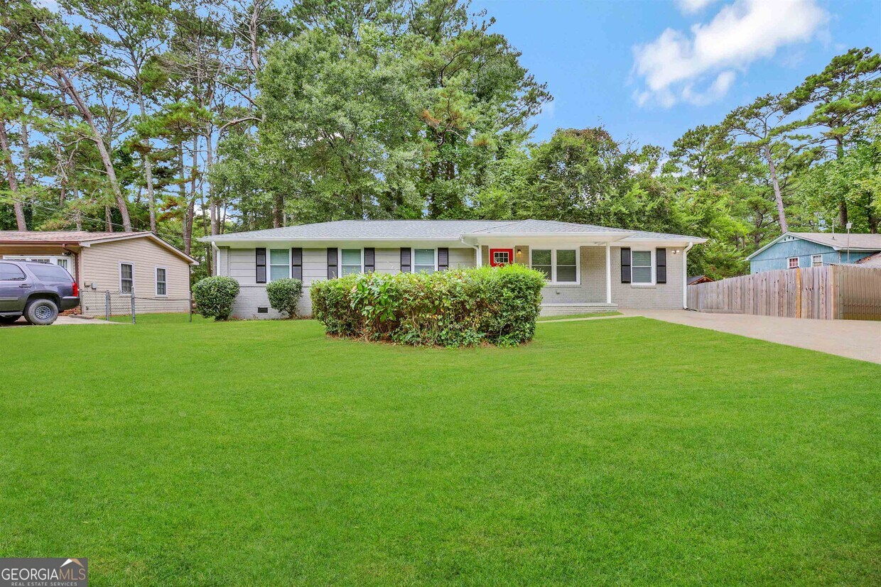 Primary Photo - 415 Plainville Dr SW