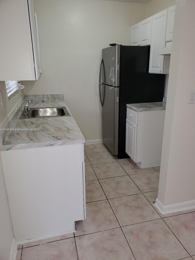 Foto del edificio - 20711 NW 32nd Pl