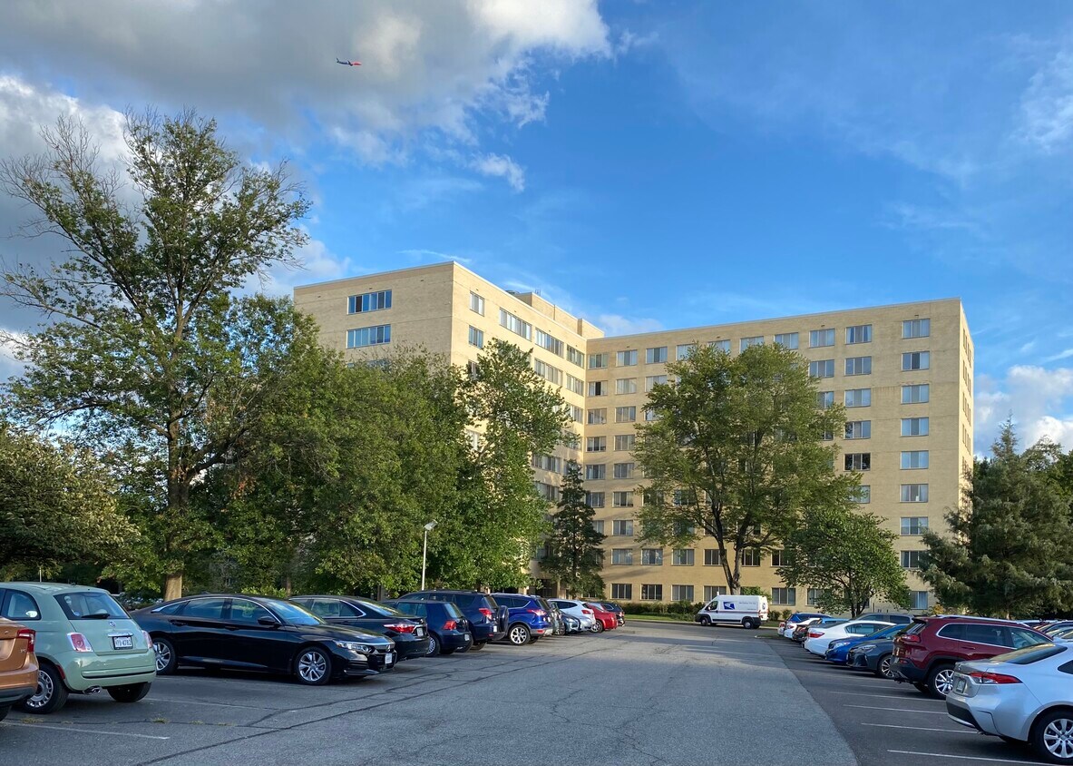 6631 Wakefield Dr Unit 412, Alexandria, VA 22307 Condo for Rent in