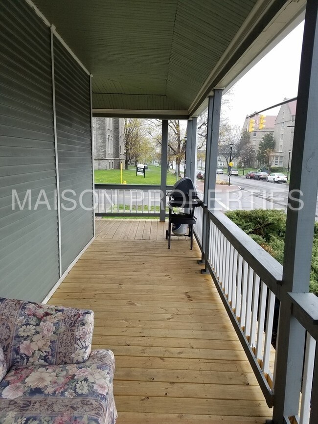 Building Photo - Art District, Large 1 BR, Includes Heat!