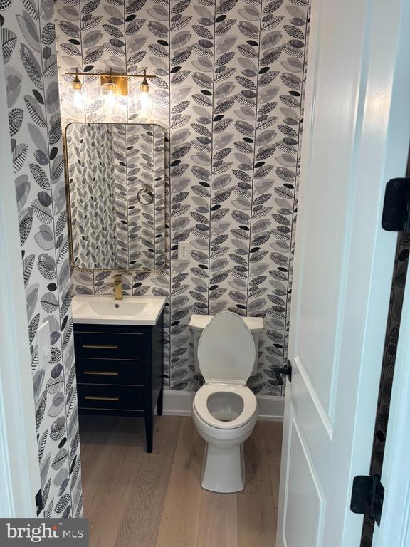 Foto del edificio - 5017 Eskridge Terrace NW