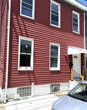 Building Photo - 1615 Manhattan St