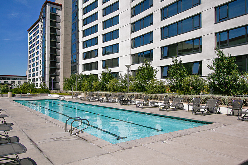 The Building and Pool - 200 King St