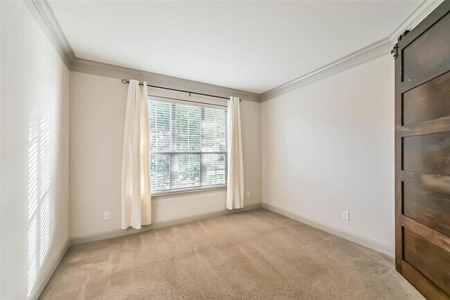 Foto del edificio - 1423 Blakely Grove Ln