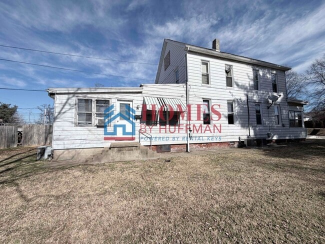 Building Photo - 331 S Barker Ave