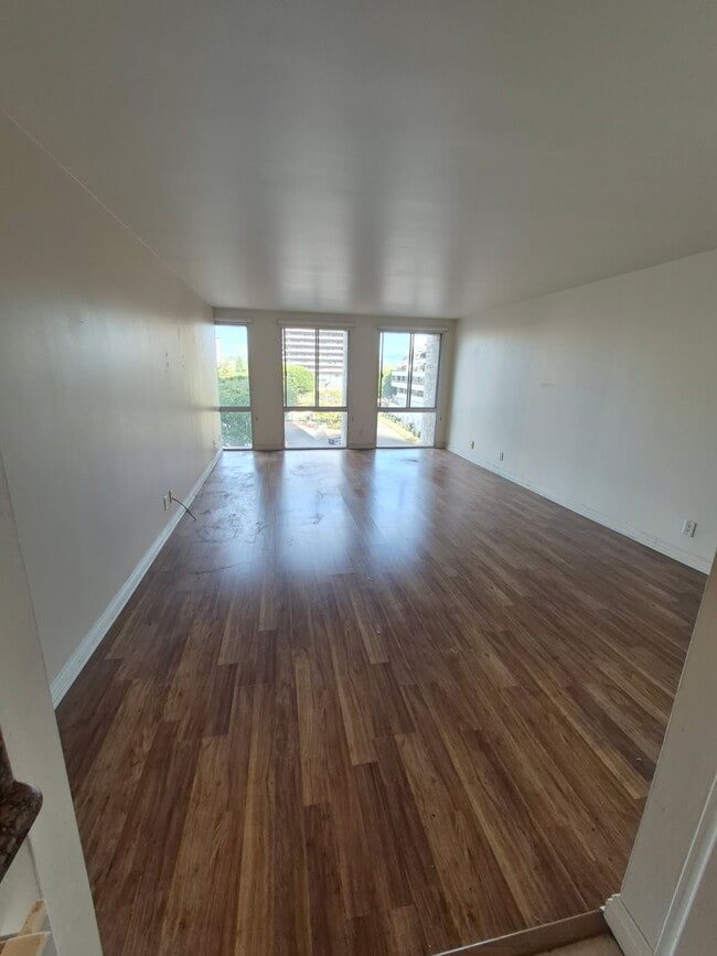 Photo - 800 W 1st St Apartment