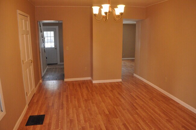 Dining room - 118 3rd St